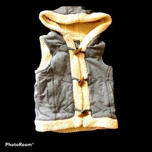 Mudd Cottagecore Grey and‎ White Sherpa Hoodie Vest Size 5